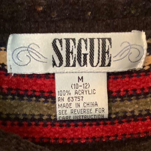 Segue - Vintage Velour Sweater With Lace Collar, Cuffs & Hem - Picture 5 of 6